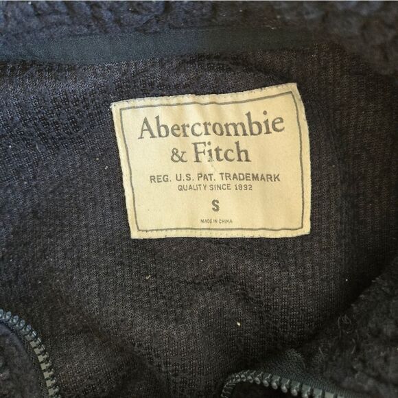Abercrombie and Fitch Ble Fleece Pullover Quarter Zip Top - Picture 6 of 7